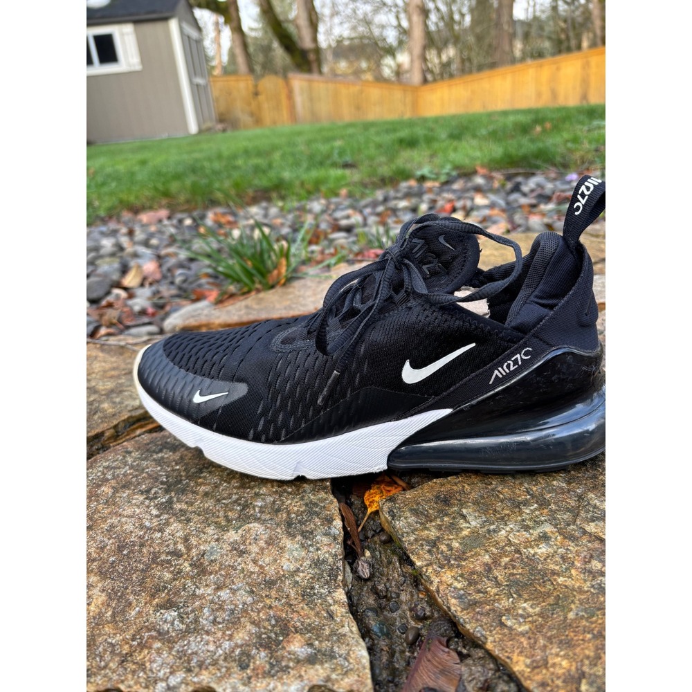 Nike Air Max 270 Men's Black White Athletic Sneakers Shoes AH8050-002 Size 9.5 - Picture 3 of 10